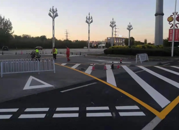 馬路劃線漆是什么油漆，有哪些種類以及使用注意事項(xiàng)